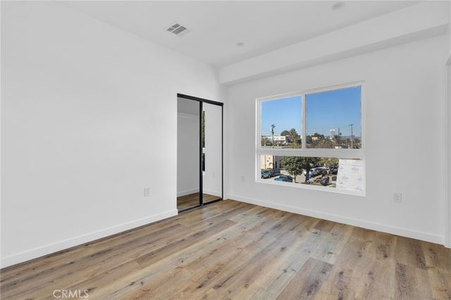 1736 Carmona Avenue A, Los Angeles, CA 90019