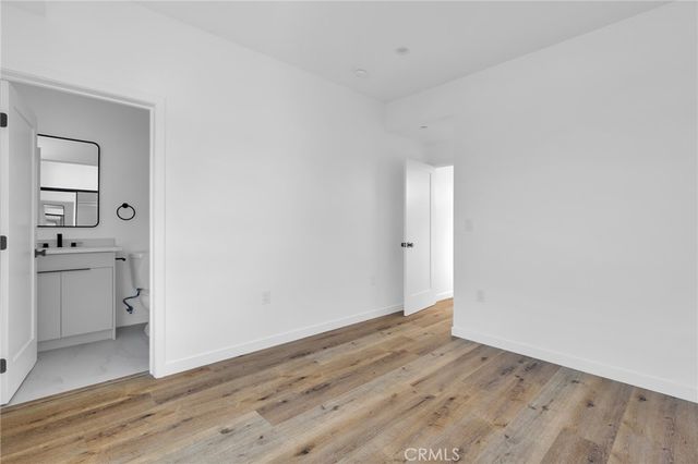 1736 Carmona Avenue A, Los Angeles, CA 90019