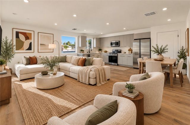 1736 Carmona Avenue A, Los Angeles, CA 90019