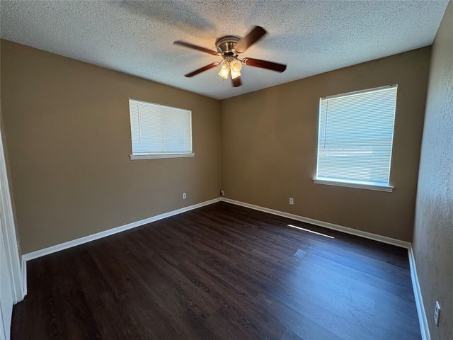 811 Acton Avenue, Duncanville, TX 75137