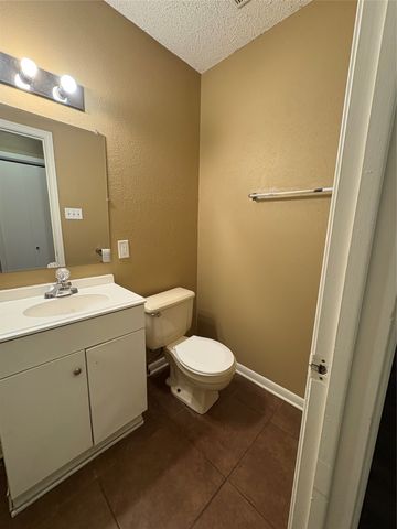 811 Acton Avenue, Duncanville, TX 75137