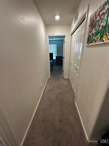 5918 Esmerelda Avenue, Bakersfield, CA 93313