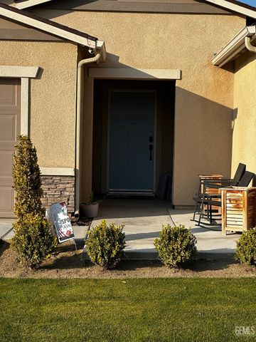 5918 Esmerelda Avenue, Bakersfield, CA 93313