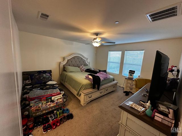 5918 Esmerelda Avenue, Bakersfield, CA 93313