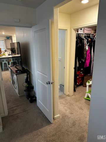 5918 Esmerelda Avenue, Bakersfield, CA 93313