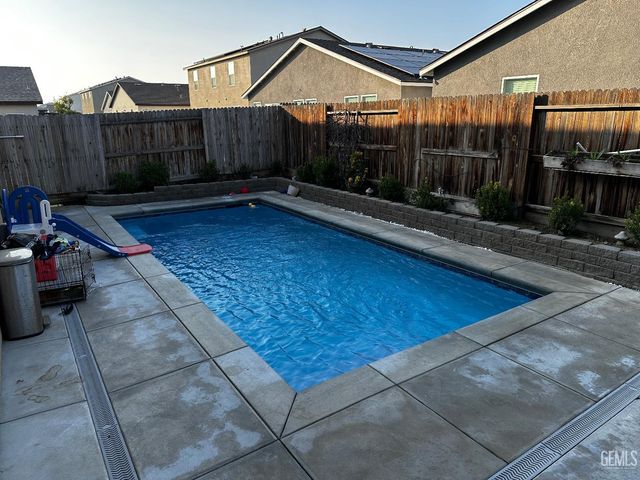 5918 Esmerelda Avenue, Bakersfield, CA 93313