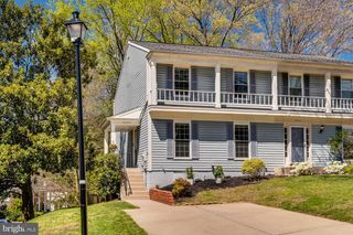 10601 REEDS LANDING CIR, Burke, VA 22015
