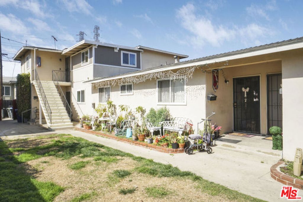 725 Indiana Court, El Segundo, CA 90245