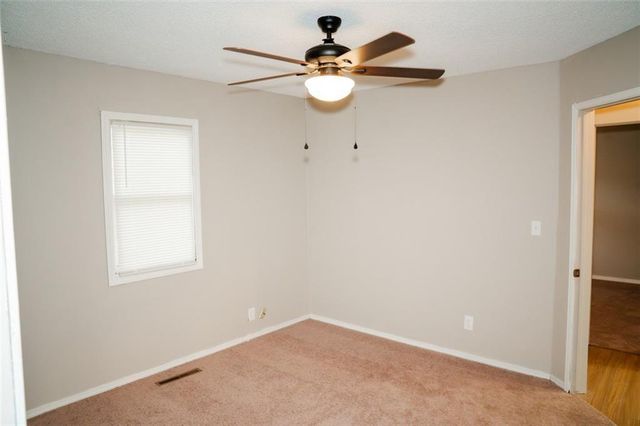 1222 Richard Avenue, Parsons, KS 67357