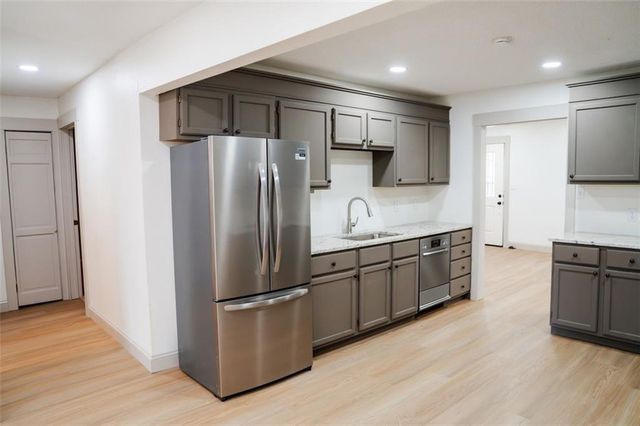 1222 Richard Avenue, Parsons, KS 67357