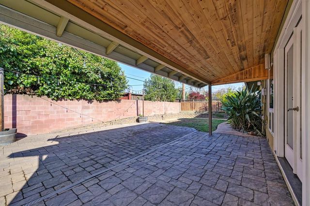 3409 Chenu Ave, Sacramento, CA 95821