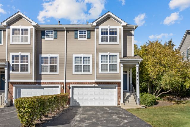 2260 Hudson Circle, Aurora, IL 60502