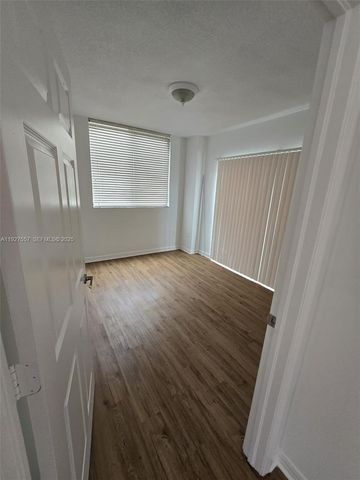 4242 NW 2nd St 1614, Miami, FL 33126