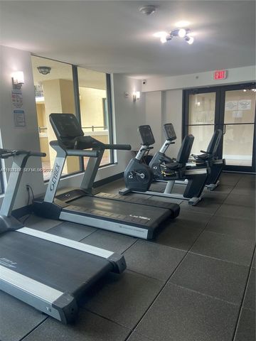 4242 NW 2nd St 1614, Miami, FL 33126