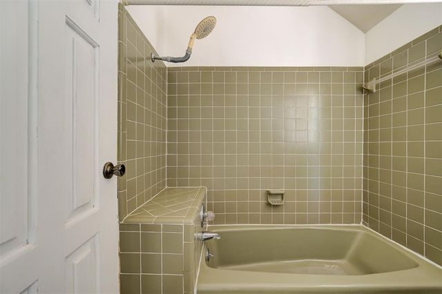 1417 Glenbrook Drive, Oklahoma City, OK 73118