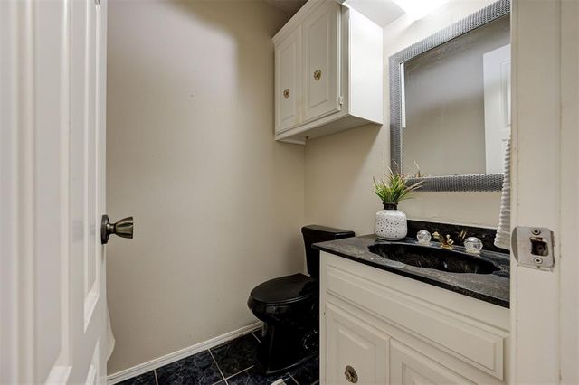 1417 Glenbrook Drive, Oklahoma City, OK 73118