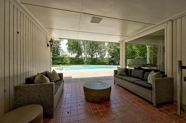 1417 Glenbrook Drive, Oklahoma City, OK 73118