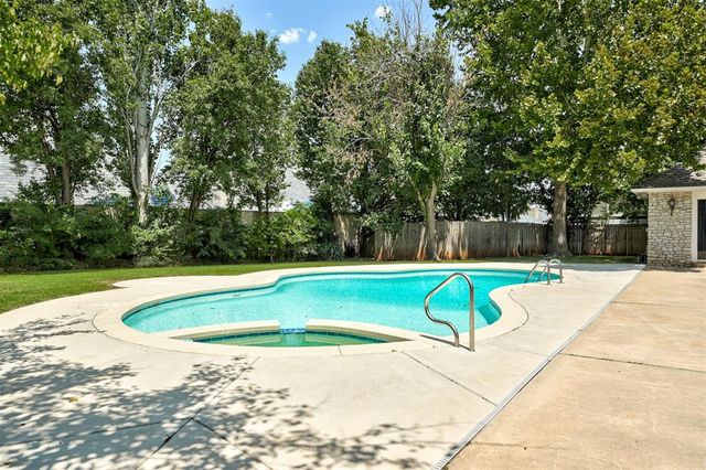 1417 Glenbrook Drive, Oklahoma City, OK 73118