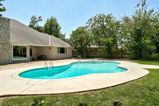 1417 Glenbrook Drive, Oklahoma City, OK 73118