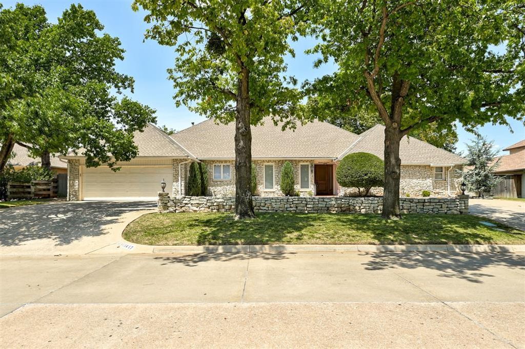 1417 Glenbrook Drive, Oklahoma City, OK 73118