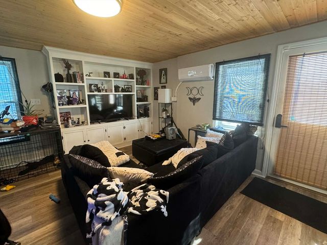 511 Bank St, Fall River, MA 02720