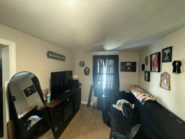 511 Bank St, Fall River, MA 02720