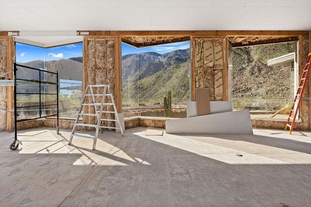 1133 W Dolores Court, Palm Springs, CA 92262