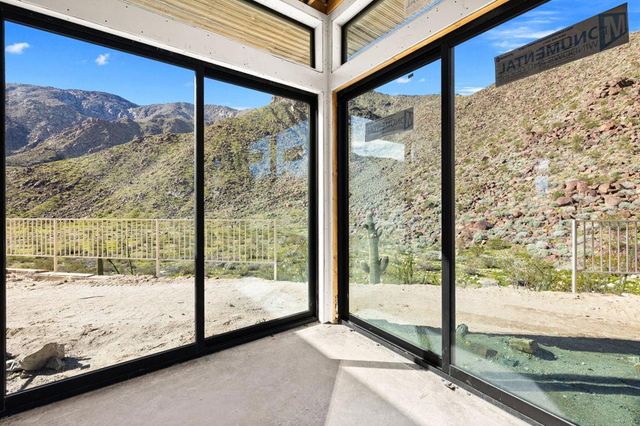 1133 W Dolores Court, Palm Springs, CA 92262