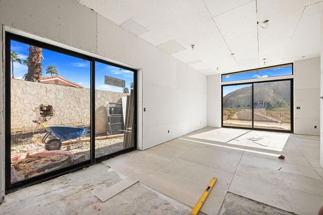 1133 W Dolores Court, Palm Springs, CA 92262