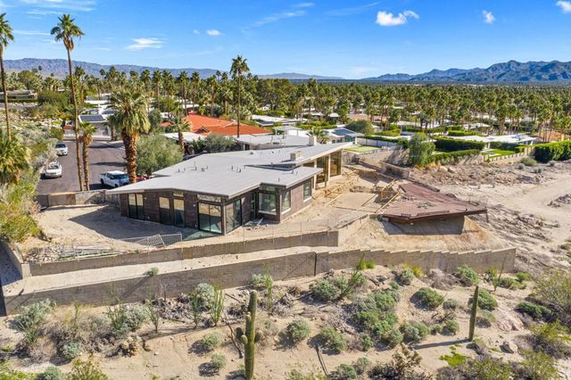 1133 W Dolores Court, Palm Springs, CA 92262