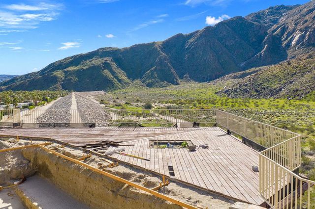 1133 W Dolores Court, Palm Springs, CA 92262