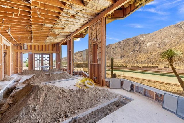 1133 W Dolores Court, Palm Springs, CA 92262