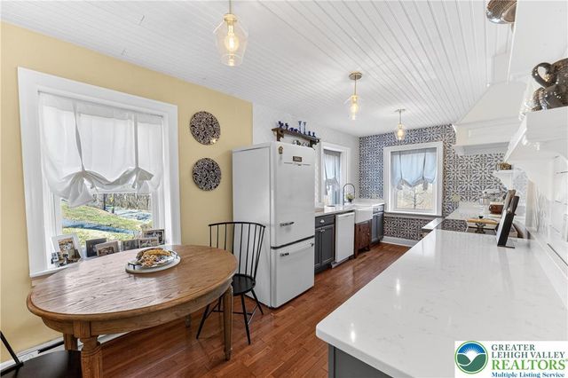 4238 Best Station Road, Washington Twp, PA 18080