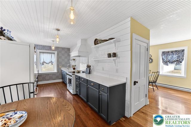 4238 Best Station Road, Washington Twp, PA 18080