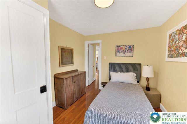 4238 Best Station Road, Washington Twp, PA 18080