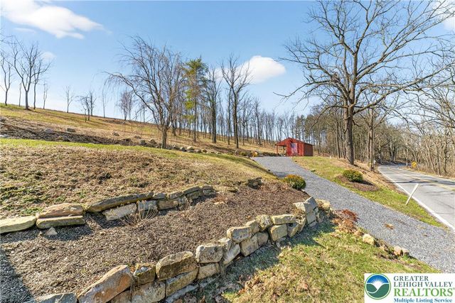 4238 Best Station Road, Washington Twp, PA 18080