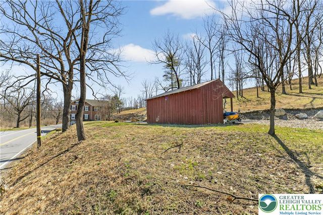 4238 Best Station Road, Washington Twp, PA 18080