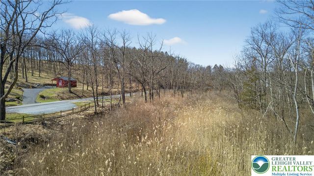 4238 Best Station Road, Washington Twp, PA 18080