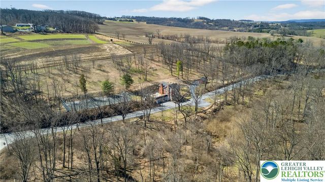 4238 Best Station Road, Washington Twp, PA 18080