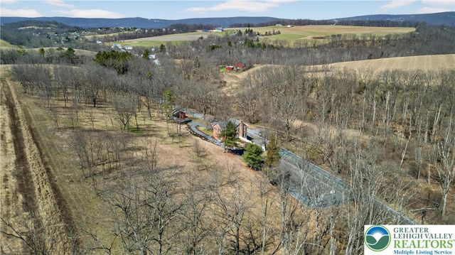 4238 Best Station Road, Washington Twp, PA 18080