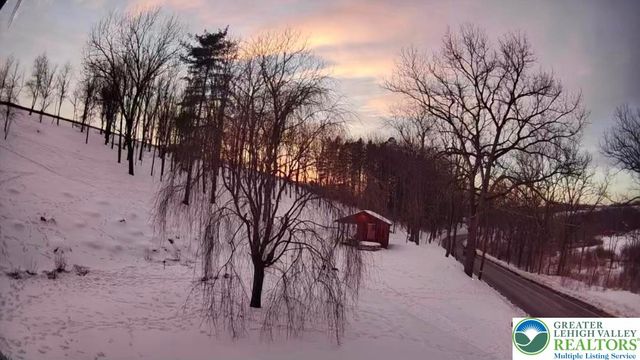 4238 Best Station Road, Washington Twp, PA 18080