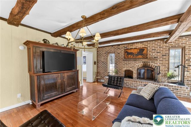 4238 Best Station Road, Washington Twp, PA 18080