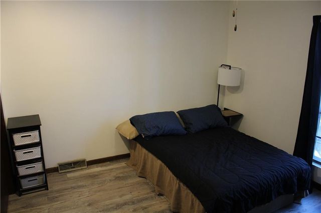 521 S Cardinal Drive, Olathe, KS 66062