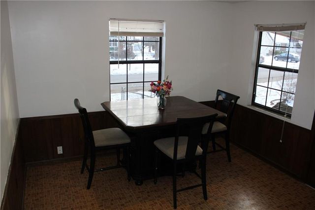 521 S Cardinal Drive, Olathe, KS 66062