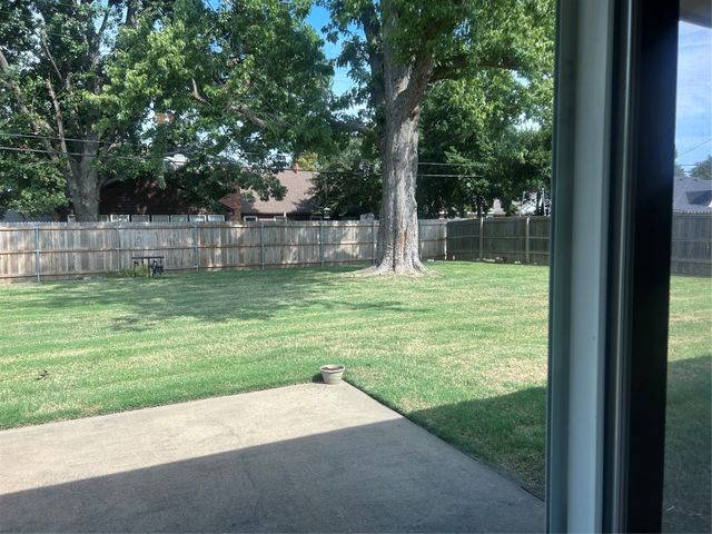 1761 E 60th Street, Tulsa, OK 74105