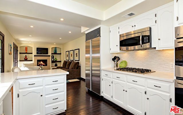 13129 N Sherry Lane, Los Angeles, CA 90049