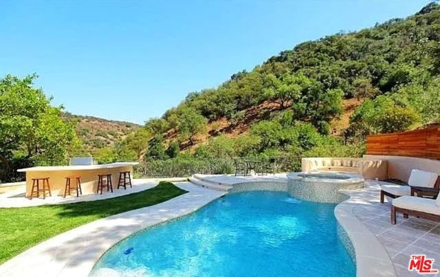 13129 N Sherry Lane, Los Angeles, CA 90049