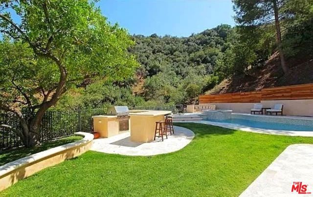 13129 N Sherry Lane, Los Angeles, CA 90049