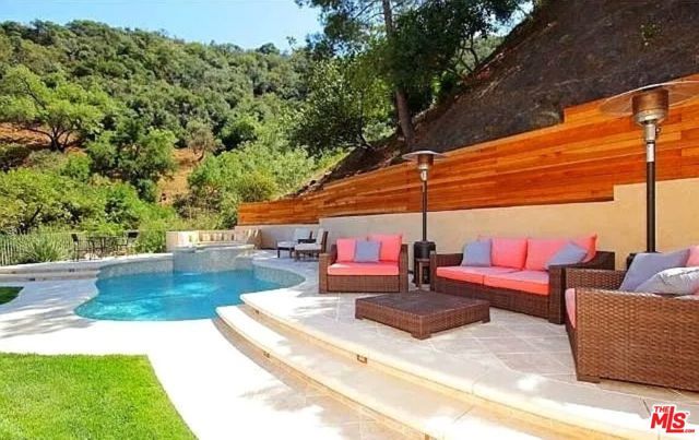 13129 N Sherry Lane, Los Angeles, CA 90049