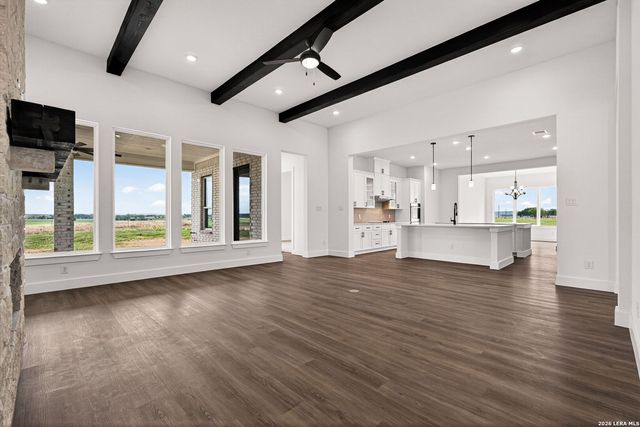 302 Venado Oaks, Castroville, TX 78009
